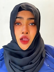 Experienced gilfs are posing seminaked for fun