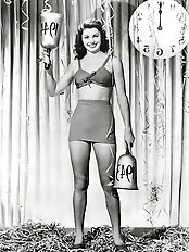 Skinny women are showing off their naked bodies