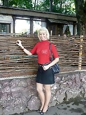 Sexy milfs and gilfs