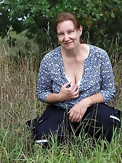 Cheating wife engages in anal intercourse with an older woman