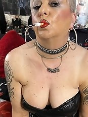 A seductive bitch gets her way with her BF