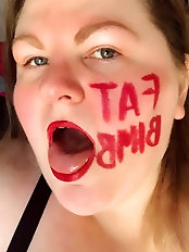 Chubby wife MrsApple in explicit images