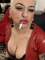 Jiggly ass and titties action with a sexy PAWG in the shower