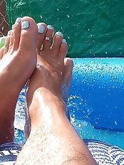 Hydrotaphic foot pampering