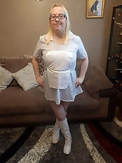 Tight mature bitches are posing totally naked on pictures